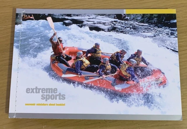 B7102 New Zealand mint extreme sports stamp booklet no reserve
