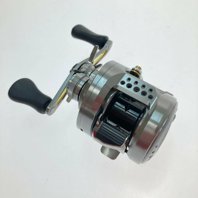 Amazon.com : Shimano Bait Reel 23 Calcutta Conquest BFS XG