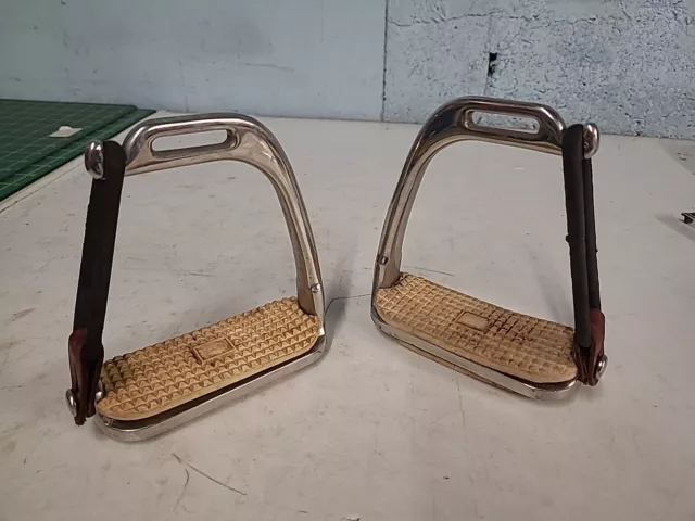 Peacock Safety Stirrup Irons 4.1/4" White Treads, New Black Rubbers.(Ref:493Y)