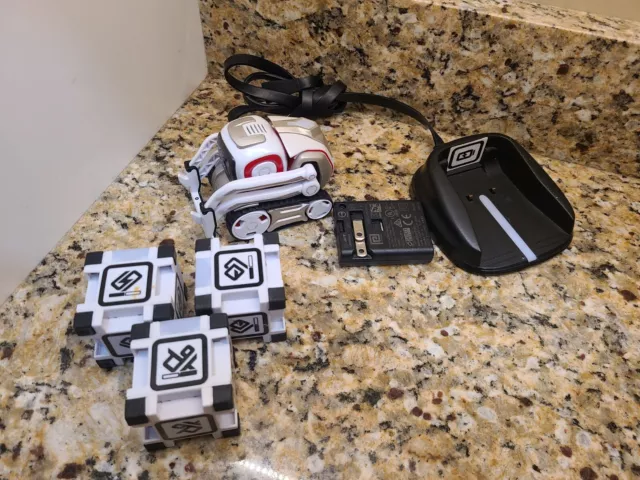 Anki Cozmo Robot Toy Set with Cubes and Charging Station Dock FreeShipp