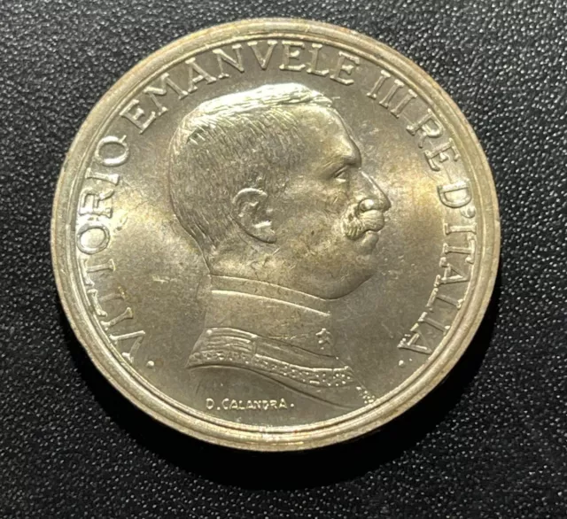 Italy 1916R 2 Lire Silver Coin: Vittorio Emanuele III Italy 1916R 2 Lire Silver Coin: Vittorio Emanuele III