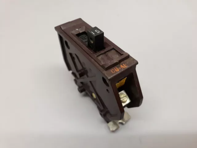 WADSWORTH 15 Amp Single Pole 120V Circuit Breaker Metal Foot