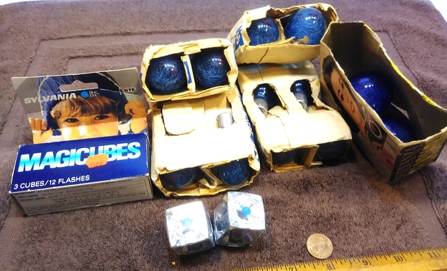 LOTE - Bombillas y cubos de flash azules vintage para cámara ~ General Electric y Sylvania
