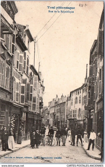 54 TOUL - la rue de la republique