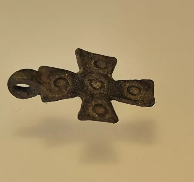 Holy Land, Nice early Byzantine bronze cross pendant. 3