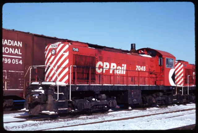 ORIGINAL RAIL SLIDE - CP Canadian Pacific 7045 Montreal QC 2-10-1983 $4 ...