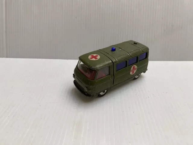 CORGI TOYS Camion Ambulance Commer 3/4 Ton Chassis sans boite 9 cm Militaire