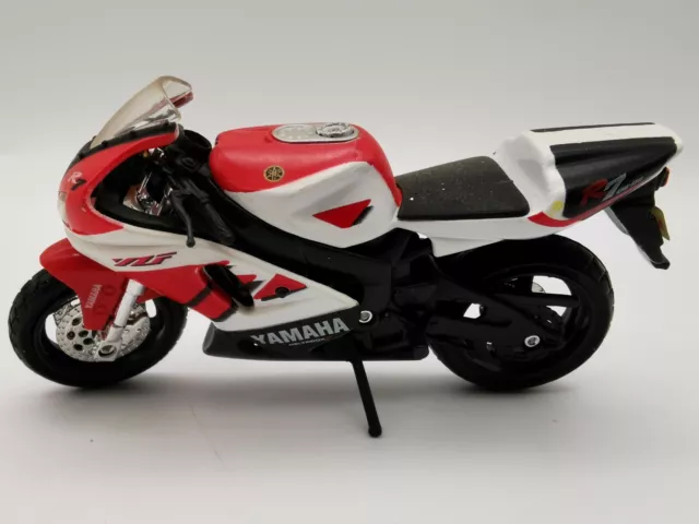 Jouet Moto miniature MAISTO YAMAHA YZF R7 Course