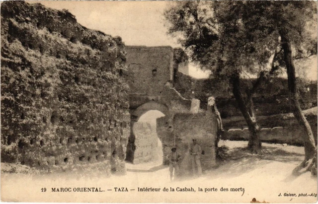 CPA AK MAROC Geiser TAZA Interieur de la Casbah, la porte des morts (69135)