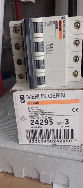 Jadeshay Interruttore Magnetotermico Differenziale Smart WiFi 4P 63A 400V 30mA 6000A Dispositivo Di Riarmo Automatico Salvavita RCCB,Controllare Chiusura E Suddivisione Tramite APP Tuya E Smart Life