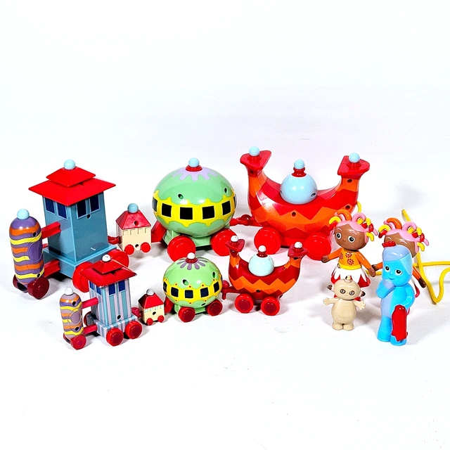 TRAIN MOTORISÉ NINKY Nonk In The Night Garden avec jeu de pistes et