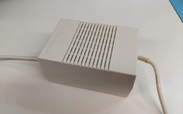COMMODORE AMIGA 500, 600, 1200, 4000, NEU RGB 2 METER SCART