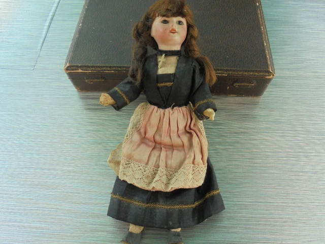 Jolie Poupée Ancienne Unis France (années 60?) En Porcelaine/biscuit - 26 Cm - À Restaurer