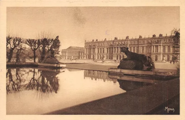LES PETITS TABLEAUX DE VERSAILLES - le Château, vu du Cabinet du Point du jour
