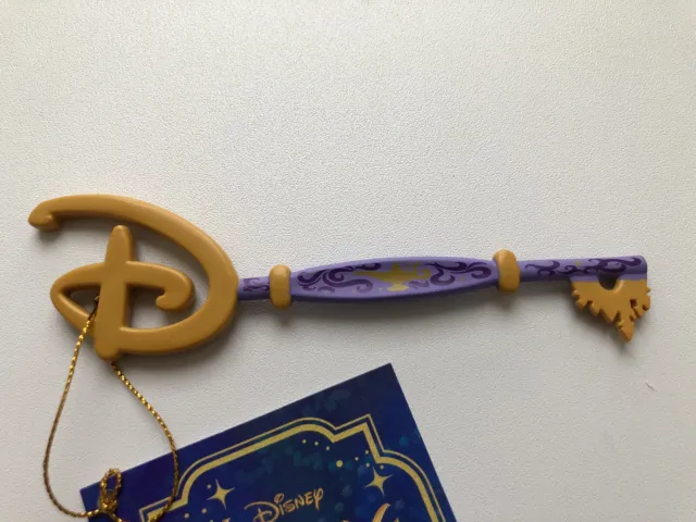 Disney Store Aladdin Opening Ceremony Limited Edition Key. New with Tags 2