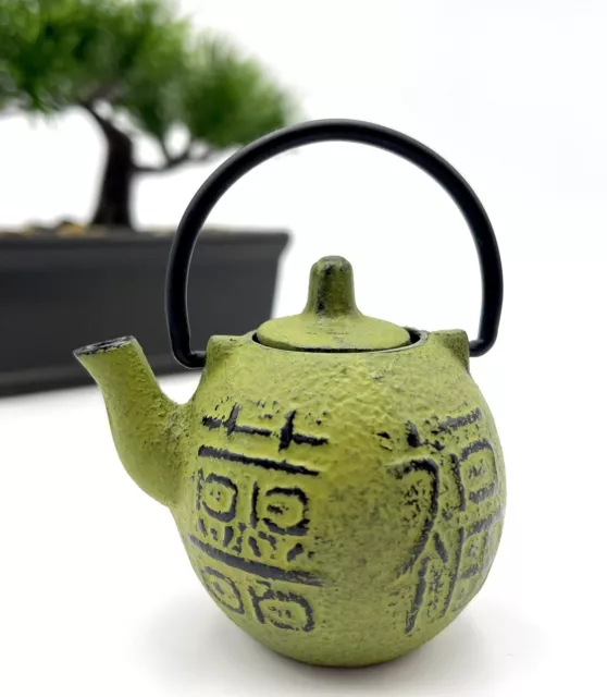 BEAUTIFUL JAPANESE STYLE MINI CAST IRON TEAPOT 50ml