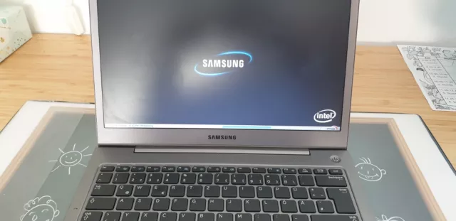 Samsung Serie 5 530U3B-A05DE Notebook