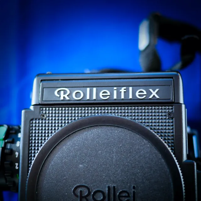 Rolleiflex 6008 Integral Body + 6x6 Magazine Back + Rollei Strap