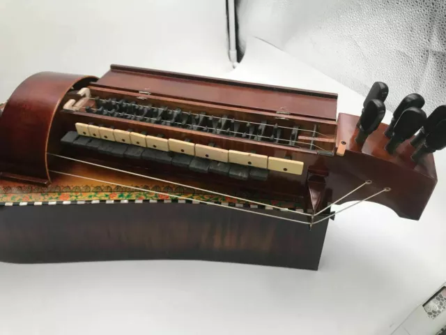Ancien modèle Hurdy Gurdy, 6 cordes 24 clés, coque d'incrustation purfling bon son 12