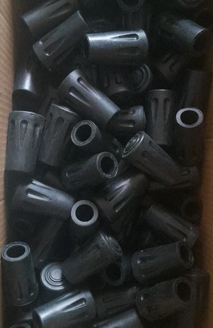 LOT REVENDEUR DESTOCKAGE neuf de 24 porte-clés émoji EUR 14,20 - FR