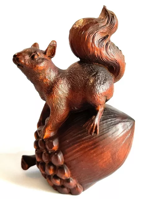 BY121 -  9.5 CM Boxwood Carving Figurine Statue : Squirrel with Nut