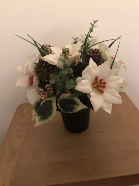 Quality Artificial Christmas  Arrangement Grave vase / Memorial / Crem Pot White