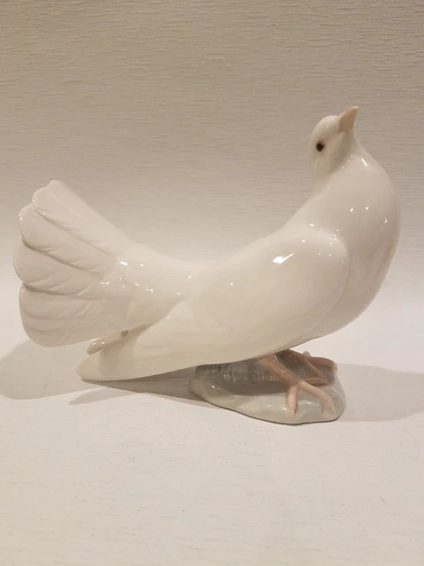 Vintage LLADRO Porcelain White Peace Fantail DOVE # 1015 Figurine/ Perfect Cond