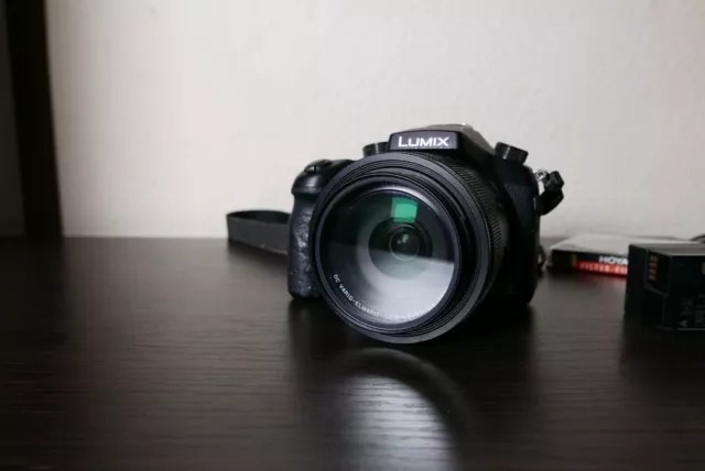 Panasonic LUMIX DMC-FZ1000 20.1 MP Bridgekamera 4K Mega-Zoom mit Mängeln !LESEN!