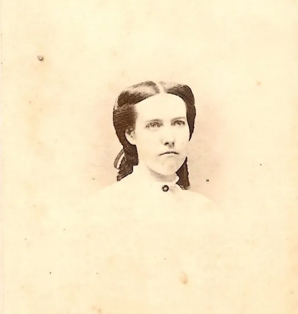 Antique CDV Photo Pretty Young Woman Ringlets Cameo Tax Stamp Trenton NJ 1864-66
