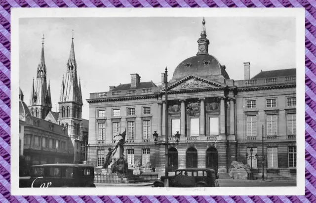 Carte Postale - CHALONS sur MARNE - Hôtel de ville et Eglise Notre Dame