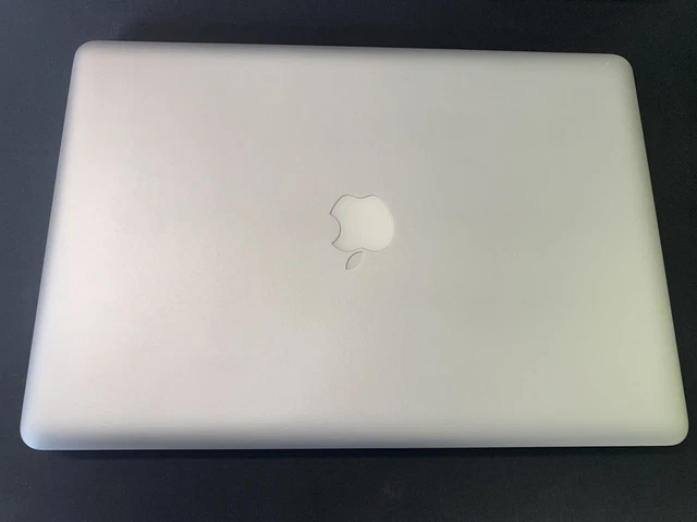 MACBOOK PRO 15" Intel i7 8GB RAM 250GB SSD MACOS CATALINA