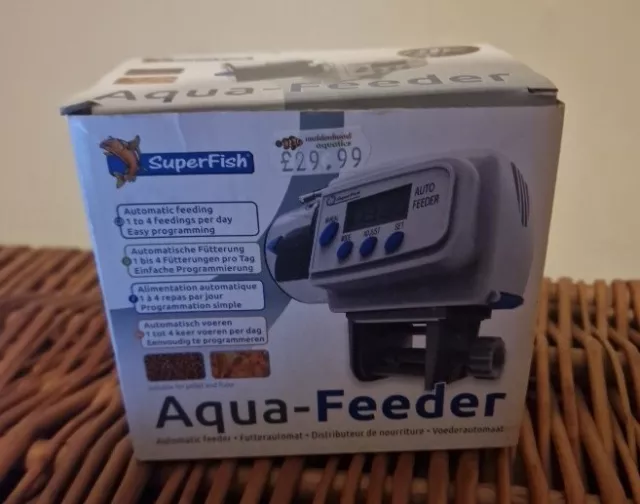 Superfish Aqua Feeder White - Automatic Aquarium Feeder Holiday Fish Food