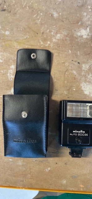MINOLTA AUTO 200X FLASH for minolta X370,X570,X500,XD,XE, XG7,XGM,XG