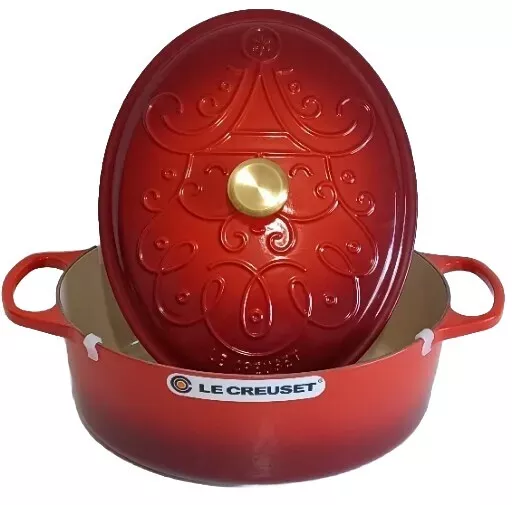 Le Creuset Apple Cocotte - Cast Iron - 2 1/4 qt - Cerise - In original box