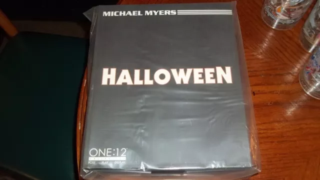 2018 Mezco One:12 Halloween Michael Myers Figure Unopened