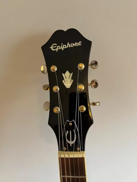 Epiphone Limited Edition Riviera Custom P93 Wine Red 2019 w/ Epiphone Hard Case 3
