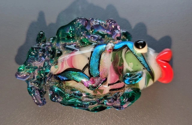 DichroDiva(TM) Lampworked Dichroic Glass Pouty Lips Fish Bead.