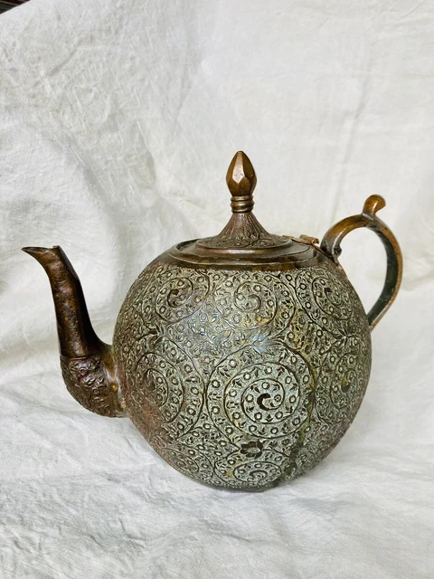 théière ancienne cuivre Asie orient ottoman