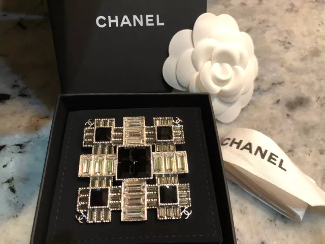 Chanel] Chanel LOGO PLACA METAL X Collar de plástico para mujeres plá –  KYOTO NISHIKINO