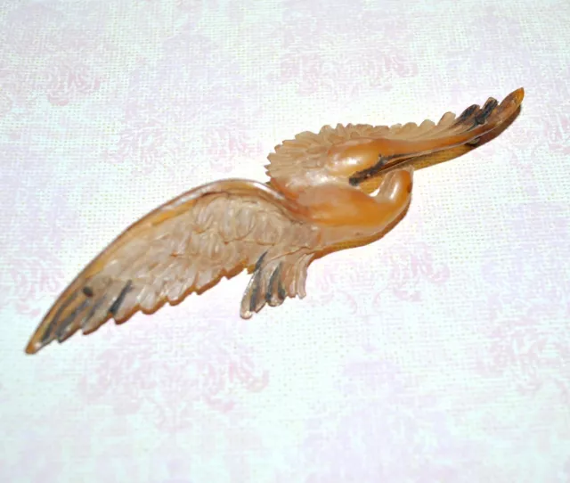 Broche Epingle chapeau ancien 1900 ART NOUVEAU "Oiseau en corne bovine sculpté"