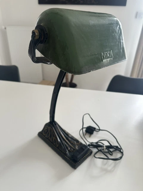Art Déco épuré Lampe De Bureau « Cobra » En Nickel De Norman Bel Geddes Pour Faries