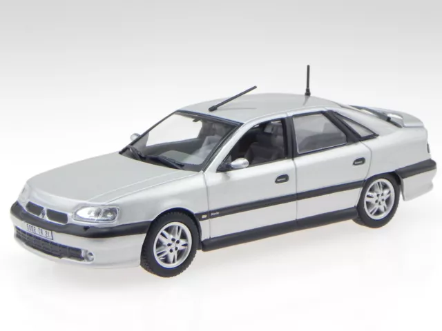 Renault Safrane Biturbo Baccara 93 argent véhicule miniature 517747 Norev 1:43