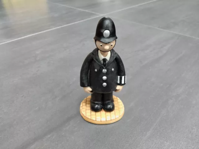 Camberwick Green Robert Harrop CG08 - PC McGarry (Policeman) - figurine ornament