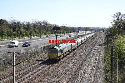 PHOTO  CLASS 66 66790  PASSES READING  WORKING 6M10 THEALE FOSTER YEOMAN TO BARD 