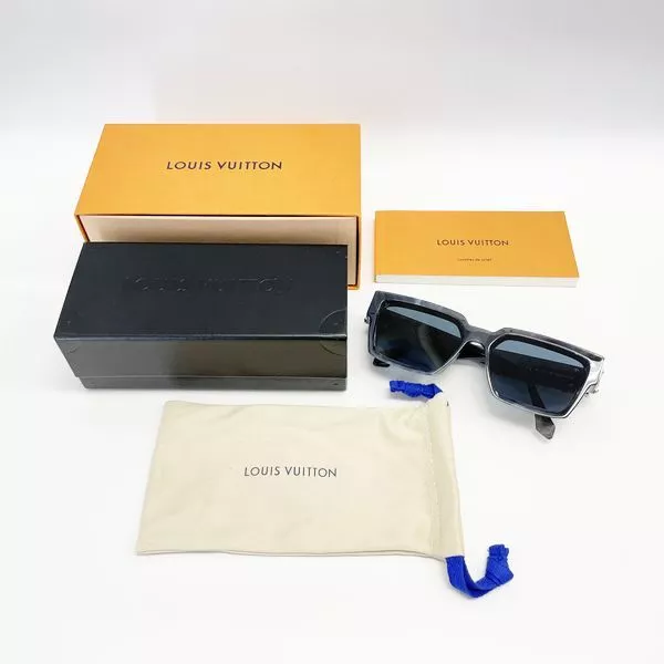 Millionaire sunglasses Louis Vuitton Brown in Plastic - 33689431