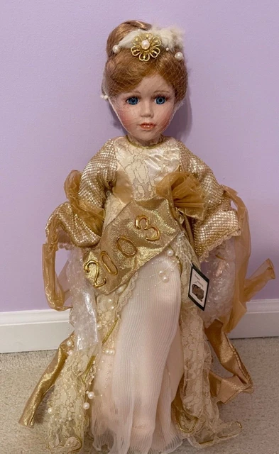 Heritage Signature Collection 2003 Porcelain Angel Doll Item #80011. New w/COA
