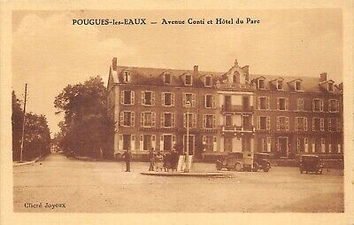 POUGUES-LES-EAUX - Avenue Conti et hôtel du parc