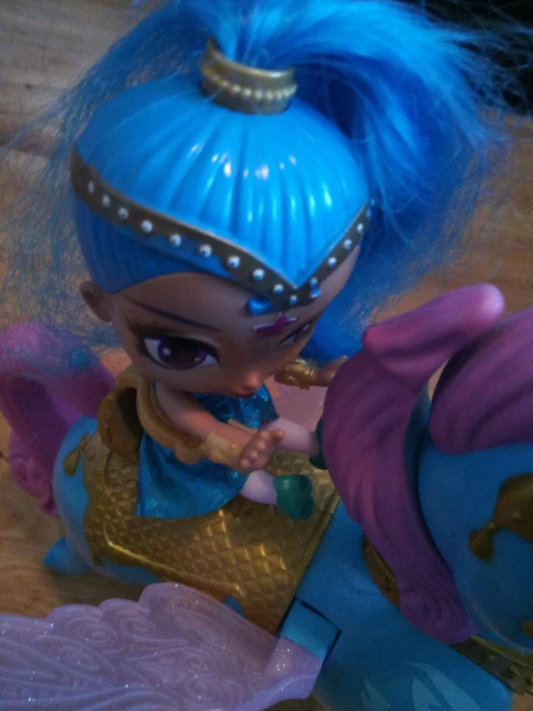 SHIMMER AND SHINE magical flying zahracorn horse Lights and Sounds