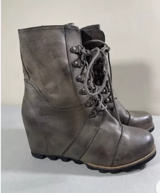 MERONA WOMEN'S Grayish Brown LACE UP HIDDEN WEDGE ANKLE BOOTS SIZE 10
