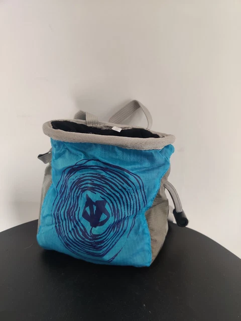 (V) Evolv Roundtangular knit rare Chalkbag - Climbing Boulder BLUE POOL